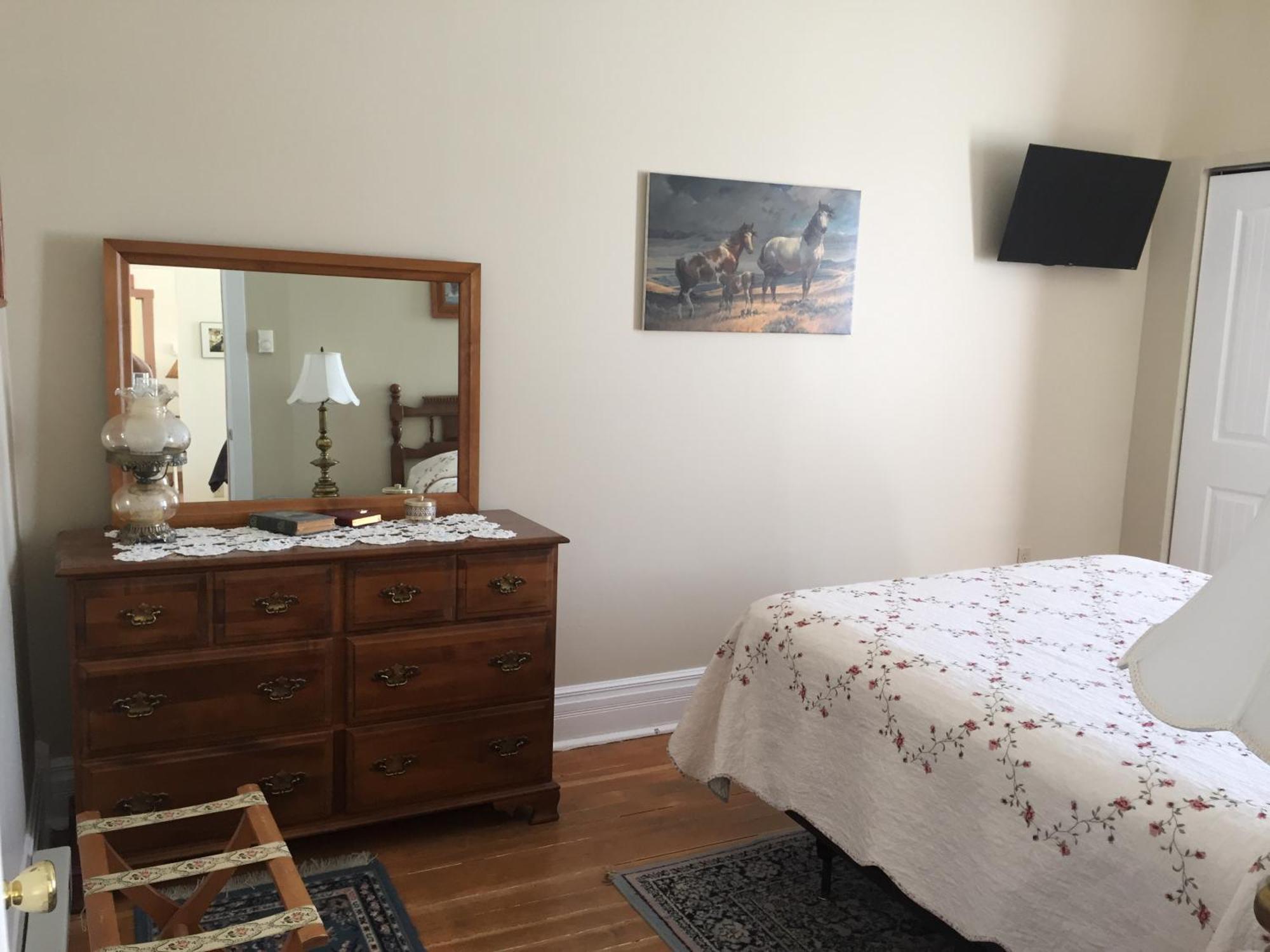 באפלו Historic Capitol Hotel Vacation Suites Downtown חדר תמונה